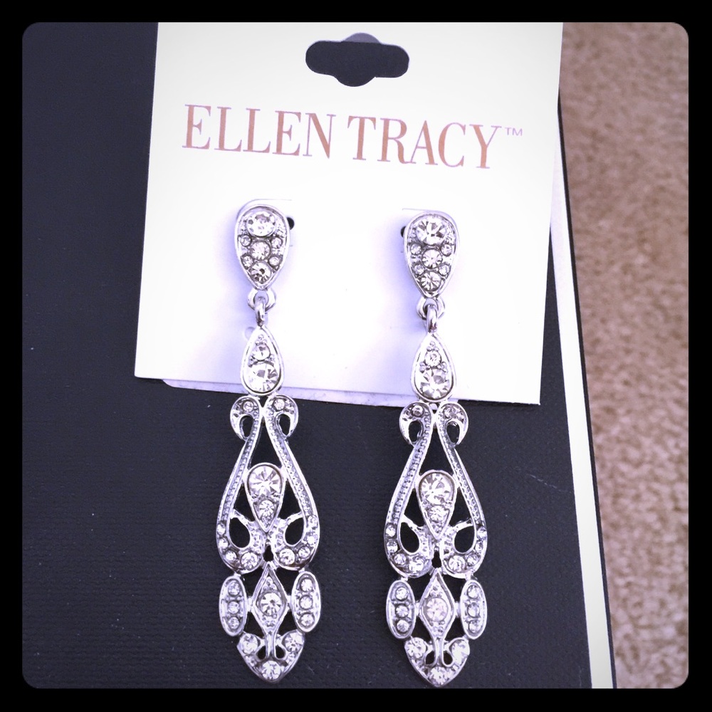 NWT Vintage Look Bridal Rhinestone Earrings.